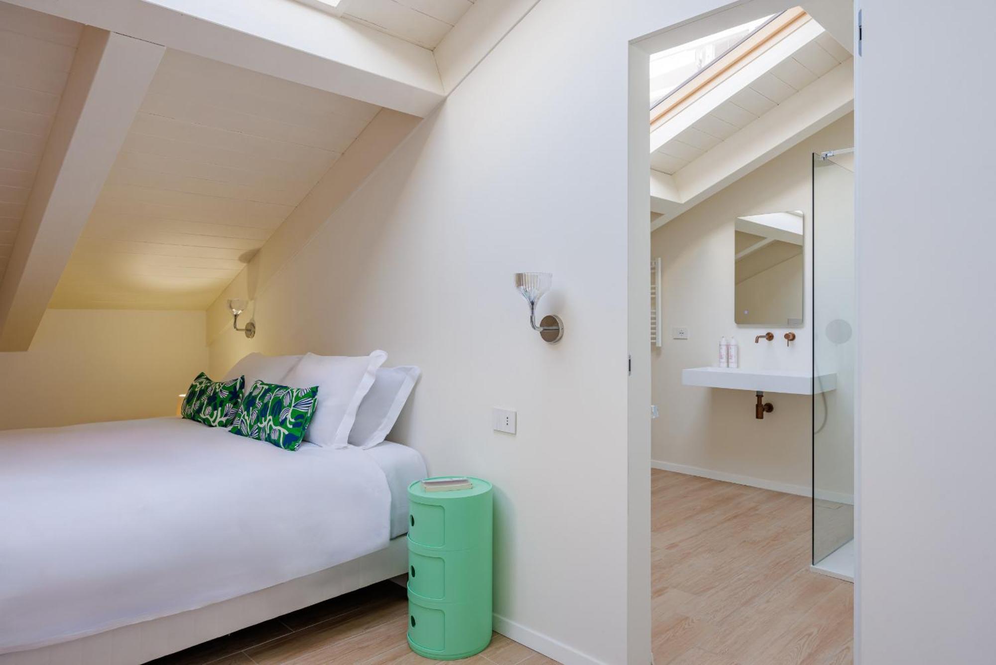 Apartment White By Wonderful Italy